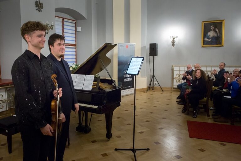 Skrzypek Karol Lipiński-Branka podczas projektu „Europejski ślad w Hollywood”